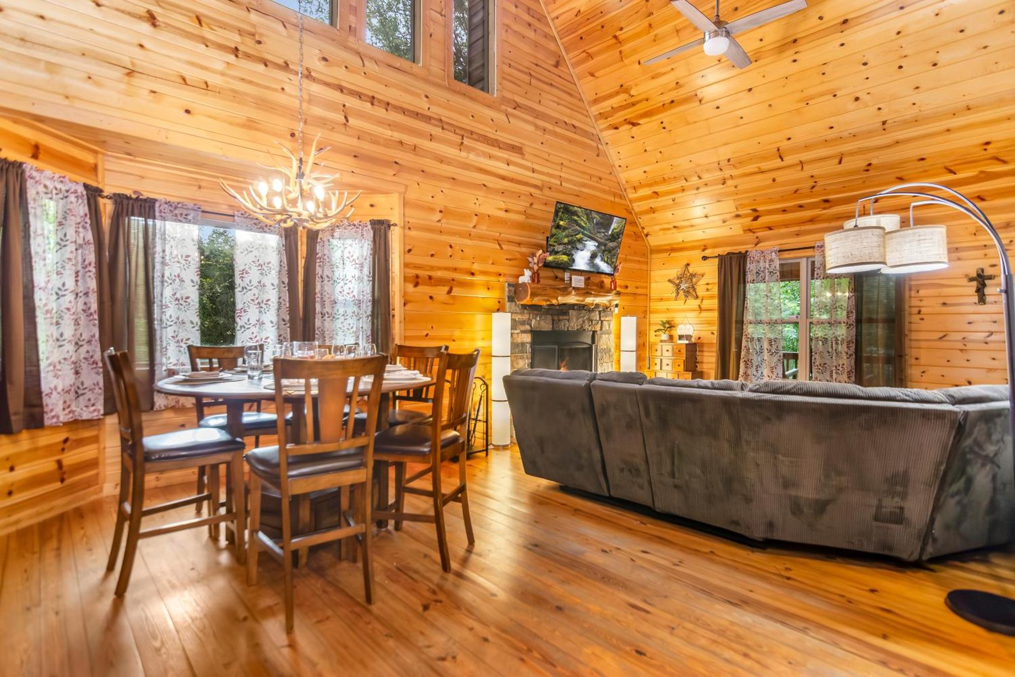 Amazing Creek View Cabin W/ Hot Tub, Firepit & Pool Table 埃利杰 外观 照片